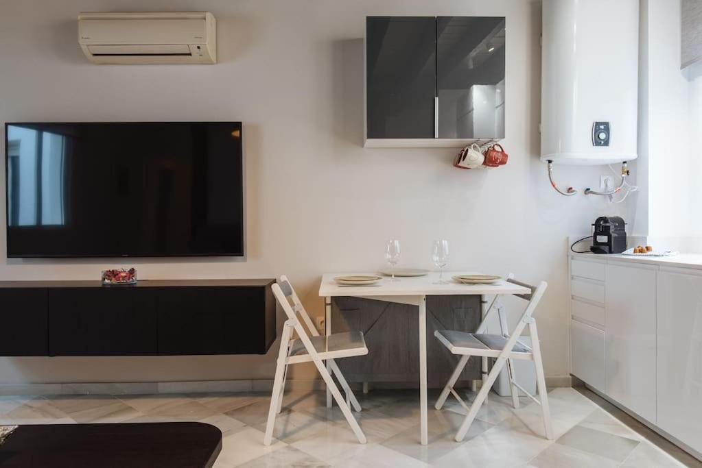 סביליה Ad2B Apartment, 300M From Cathedral With 2Br מראה חיצוני תמונה