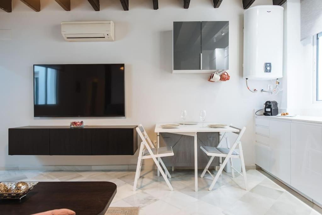סביליה Ad2B Apartment, 300M From Cathedral With 2Br מראה חיצוני תמונה