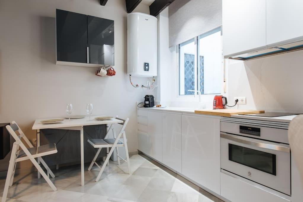 סביליה Ad2B Apartment, 300M From Cathedral With 2Br מראה חיצוני תמונה